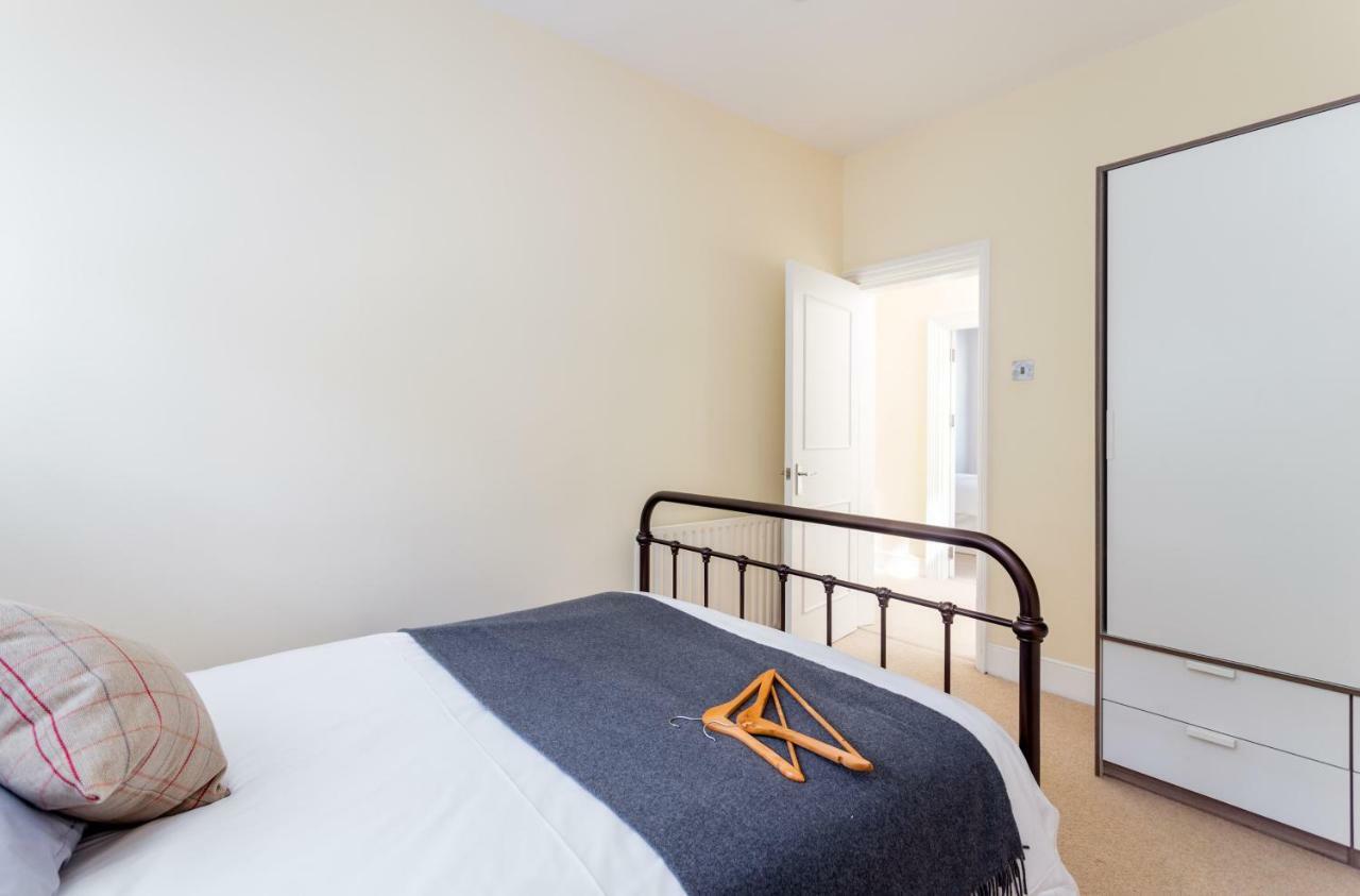 Logan Mews By Lime Street Apartment London Exterior photo